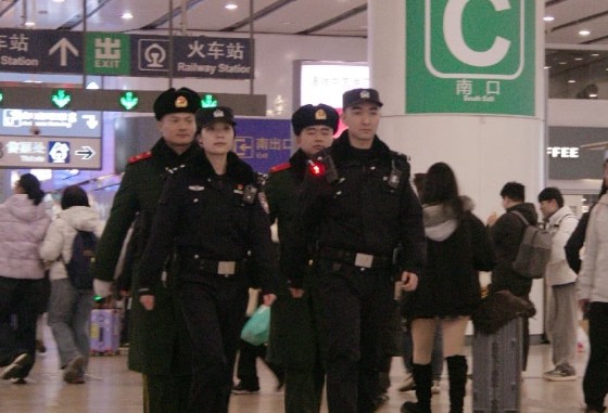 40年守护京华万家灯火 “北京110”成为群众平安的“生命线” 